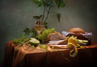 Картинка еда натюрморт виноград вино буженина хлеб лоза лето июнь яблоки