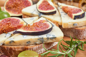 Картинка еда сырные+изделия хлеб виноград орехи зелень инжир сыр