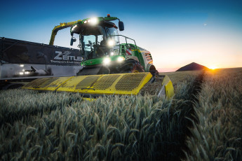 Картинка техника комбайны сельхоз работы