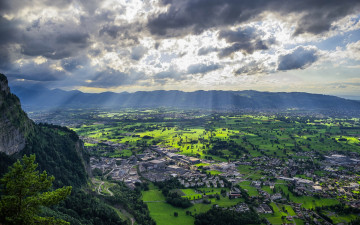 Картинка города -+панорамы облака горы дома австрия долина дорнбирн лучи