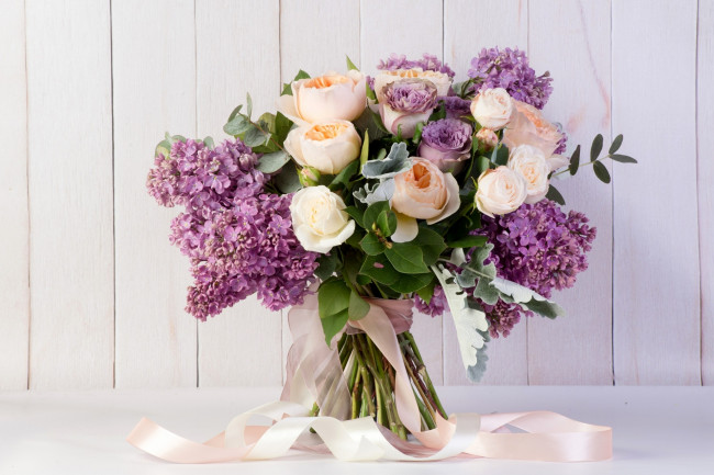 Обои картинки фото цветы, букеты,  композиции, лента, сирень