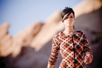 Картинка музыка rihanna жакет шляпа певица