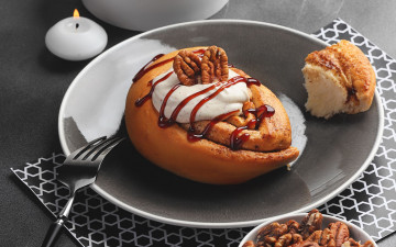 Картинка еда хлеб +выпечка свеча сдобная булочка