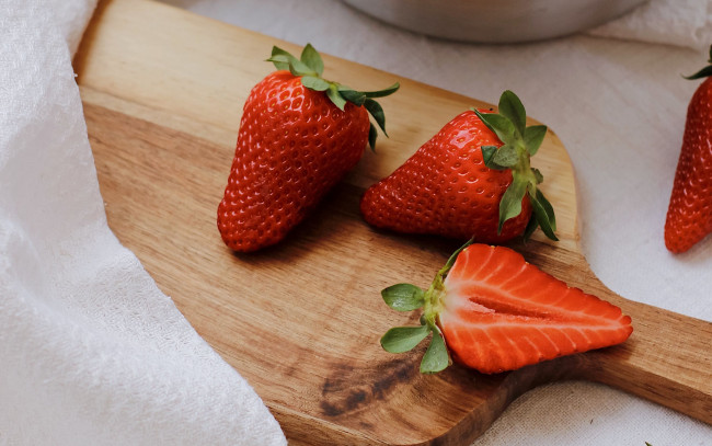 Обои картинки фото еда, клубника,  земляника
