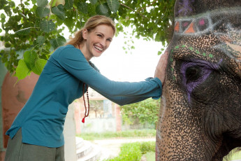 Картинка кино+фильмы eat +pray +love девушка слон