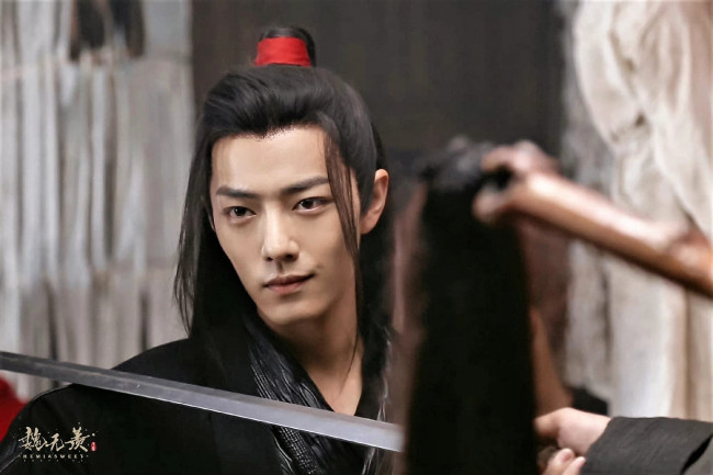 Обои картинки фото кино фильмы, the untamed, вэй, усянь, лицо, меч, фучэнь