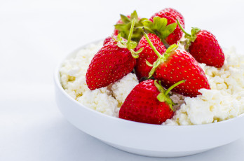 Картинка еда клубника земляника творог