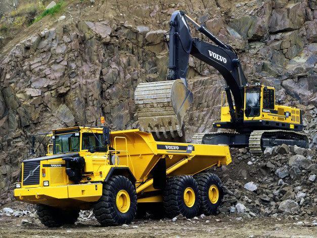 Обои картинки фото техника, строительная, самосвал, экскаватор, карьер, volvo