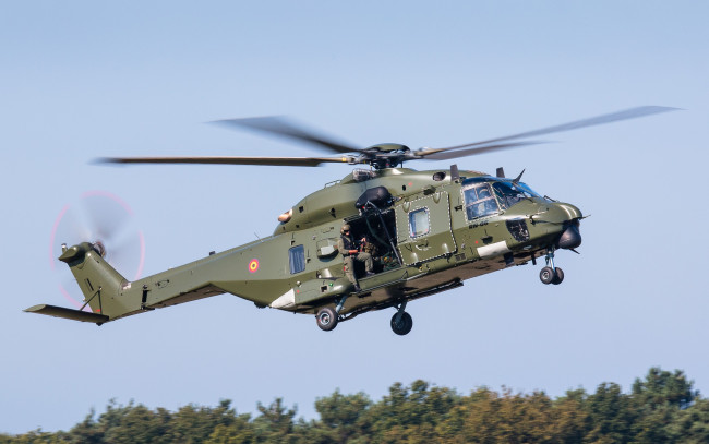 Обои картинки фото nh industries nh-90tth, авиация, вертолёты, вертушка