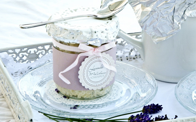 Обои картинки фото еда, мороженое,  десерты, лаванда, десерт, ложка, банка