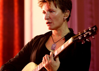 Картинка диана+арбенина музыка ночные+снайперы женщина гитара певица