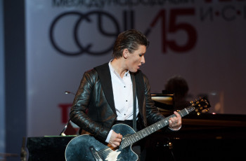 Картинка диана+арбенина музыка ночные+снайперы гитара певица женщина концерт