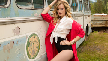 Картинка девушки olivia+preston playboy шорты грудь бюст трусики взгляд живот русая olivia preston