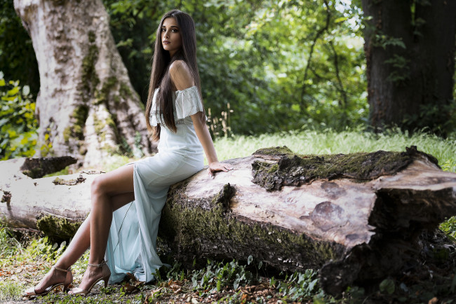 Обои картинки фото девушки, -unsort , брюнетки, темноволосые, лицо, взгляд