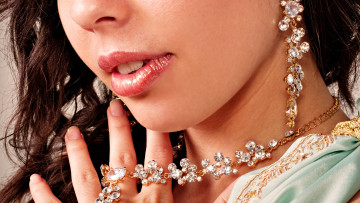 Картинка разное губы серьги бусы