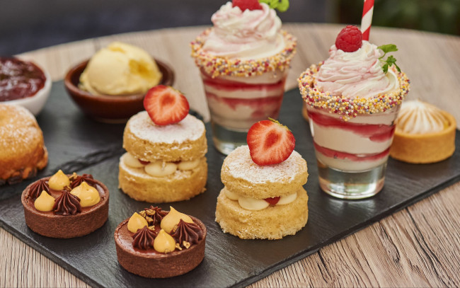 Обои картинки фото еда, пирожные,  кексы,  печенье, лакомство, ассорти