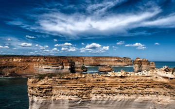 Картинка природа горы скалы море облака