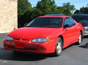 Картинка автомобили выставки уличные фото