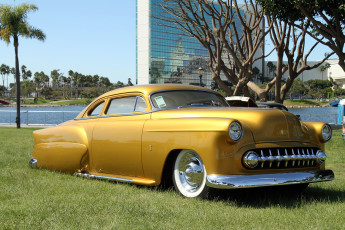 Картинка автомобили выставки уличные фото coverage