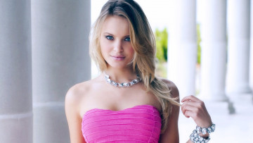 Картинка Elisandra+Tomacheski девушки   взгляд