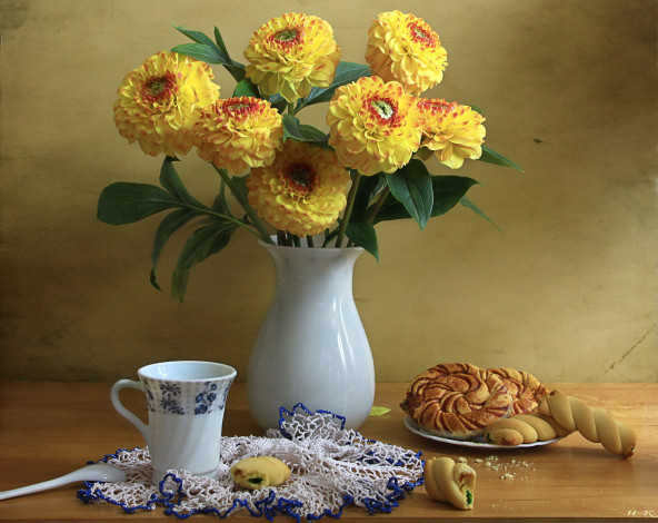 Обои картинки фото еда, натюрморт, выпечка, чашка, георгины