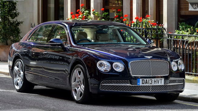 Обои картинки фото bentley, flying, spur, автомобили, премиум-класс, motors, великобритания, элитные