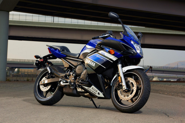 Обои картинки фото мотоциклы, yamaha, fz6r, 2013