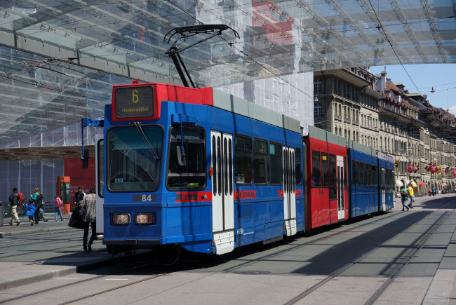 Обои картинки фото техника, трамваи, рельсы, город, трамвай