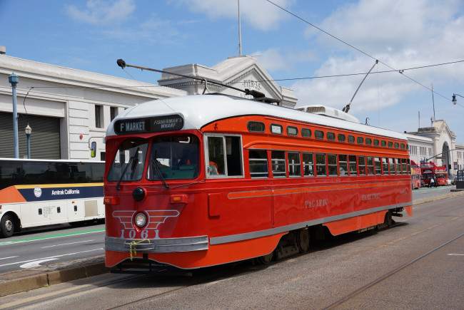 Обои картинки фото техника, трамваи, рельсы, город, трамвай