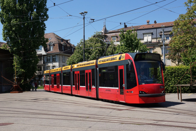 Обои картинки фото техника, трамваи, рельсы, город, трамвай