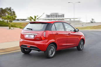 Картинка автомобили tata za-spec 2015г красный bolt