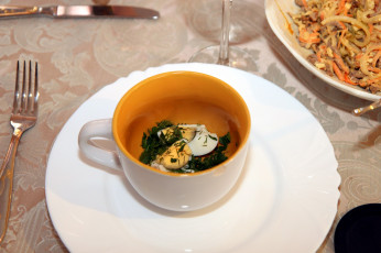 Картинка еда первые+блюда бульон яйцо зелень