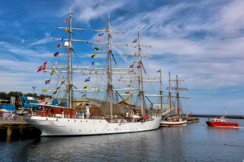 Картинка корабли парусники паруса мачты