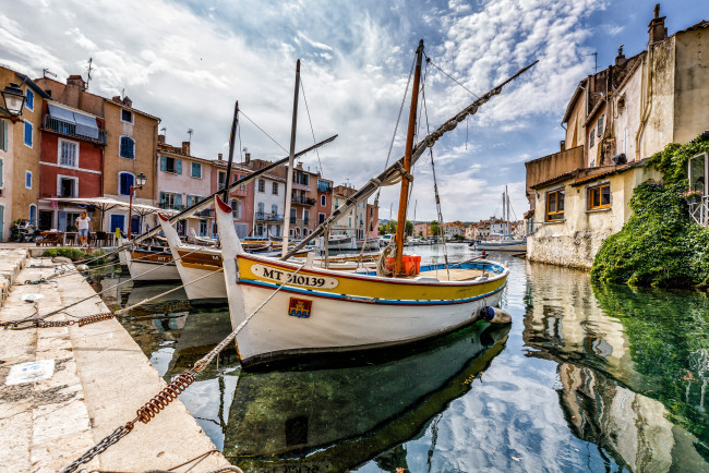 Обои картинки фото корабли, баркасы ,  буксиры, бухта, причал