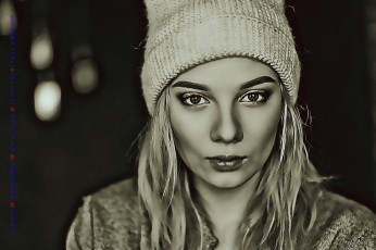 Картинка календари компьютерный+дизайн шапка девушка лицо взгляд женщина calendar 2019