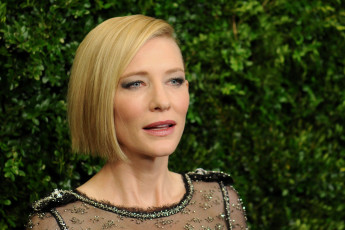 Картинка девушки cate+blanchett актриса лицо блондинка кусты