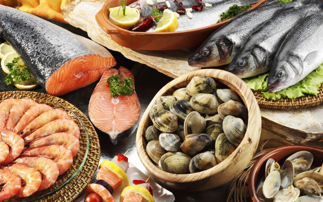 Обои картинки фото еда, рыба,  морепродукты,  суши,  роллы, свежая, форель, креветки, мидии