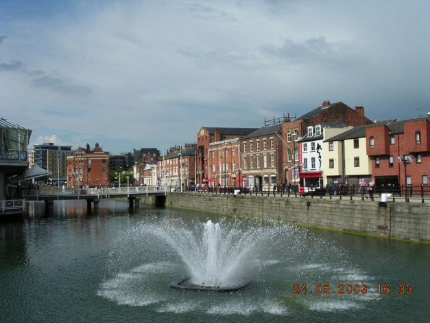 Обои картинки фото англия, города, фонтаны