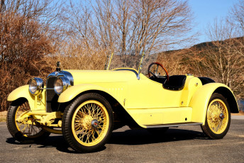 Картинка автомобили классика небо деревья автомобиль