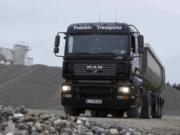 Обои картинки фото автомобили, man