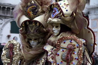 Картинка разное маски карнавальные костюмы карнавал венеция