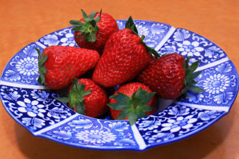 Картинка еда клубника +земляника ягодки