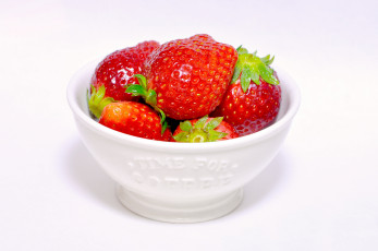 Картинка еда клубника +земляника ягоды