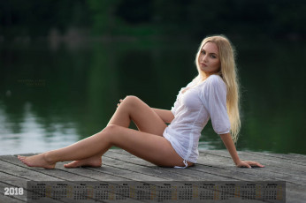 Картинка календари девушки водоем взгляд 2018