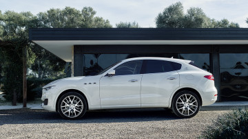 Картинка maserati+levante+2017 автомобили maserati белый levante 2017