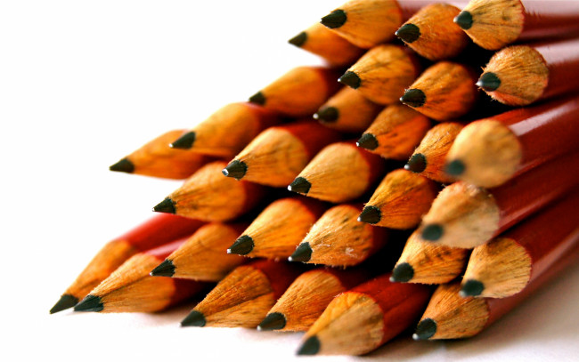 Обои картинки фото разное, канцелярия,  книги, карандаши, цветные