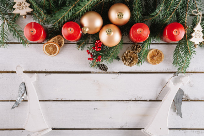 Обои картинки фото праздничные, - разное , новый год, ангелы, свечи, игрушки, новый, год, праздник, ветки, ели