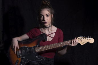 Картинка музыка -другое гитара emilie grungie девушка