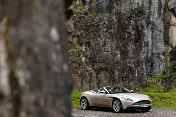 Картинка автомобили aston+martin aston