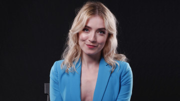 Картинка девушки sarah+bolger жакет улыбка sarah bolger блондинка